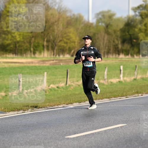 12.04.2026 - 45. Internationalen Wilhelmsburger Insellauf Dr. Thomas Lammeyer http://msf.ph/oto/9431193 12.04.2026 09:10:44 Laufen 5592 meine-sportfotos.de