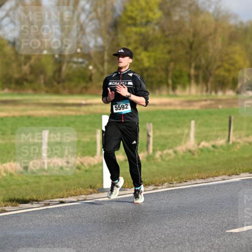 12.04.2026 - 45. Internationalen Wilhelmsburger Insellauf Dr. Thomas Lammeyer http://msf.ph/oto/9431201 12.04.2026 09:10:45 Laufen 5592 meine-sportfotos.de