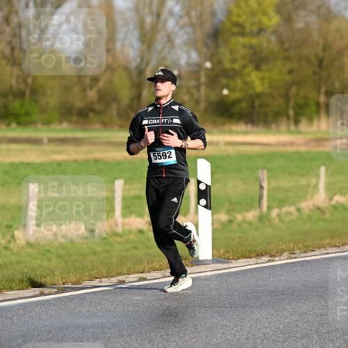 12.04.2026 - 45. Internationalen Wilhelmsburger Insellauf Dr. Thomas Lammeyer http://msf.ph/oto/9431203 12.04.2026 09:10:45 Laufen 5592 meine-sportfotos.de
