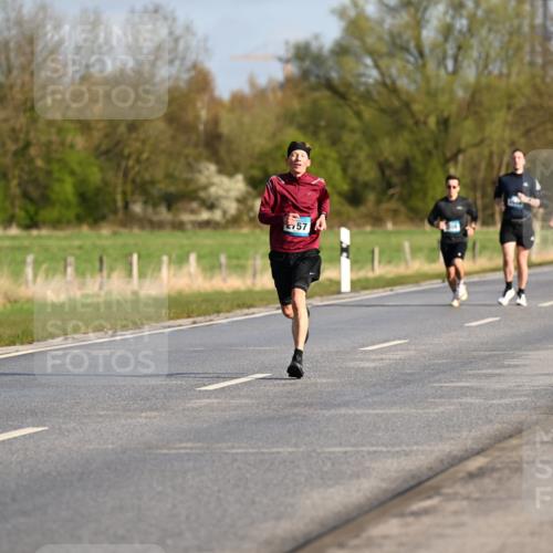 12.04.2026 - 45. Internationalen Wilhelmsburger Insellauf Dr. Thomas Lammeyer http://msf.ph/oto/9431252 12.04.2026 09:11:02 Laufen 2757 meine-sportfotos.de