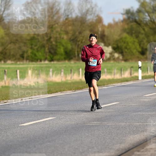 12.04.2026 - 45. Internationalen Wilhelmsburger Insellauf Dr. Thomas Lammeyer http://msf.ph/oto/9431261 12.04.2026 09:11:03 Laufen 2757 meine-sportfotos.de