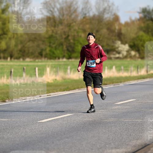 12.04.2026 - 45. Internationalen Wilhelmsburger Insellauf Dr. Thomas Lammeyer http://msf.ph/oto/9431265 12.04.2026 09:11:04 Laufen 2757 meine-sportfotos.de