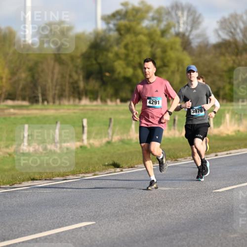 12.04.2026 - 45. Internationalen Wilhelmsburger Insellauf Dr. Thomas Lammeyer http://msf.ph/oto/9431306 12.04.2026 09:11:15 Laufen 4291, 3976, 226 meine-sportfotos.de
