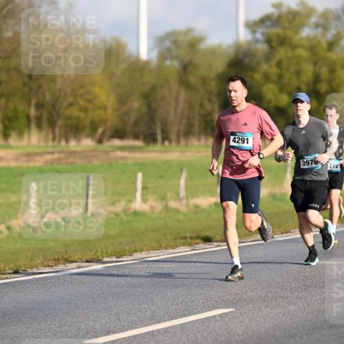 12.04.2026 - 45. Internationalen Wilhelmsburger Insellauf Dr. Thomas Lammeyer http://msf.ph/oto/9431311 12.04.2026 09:11:16 Laufen 4291, 3976, 372, 226 meine-sportfotos.de