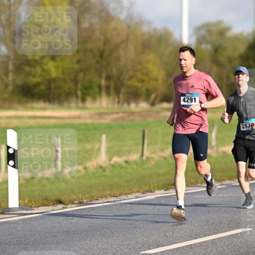 12.04.2026 - 45. Internationalen Wilhelmsburger Insellauf Dr. Thomas Lammeyer http://msf.ph/oto/9431316 12.04.2026 09:11:16 Laufen 4291, 397, 3372, 226 meine-sportfotos.de