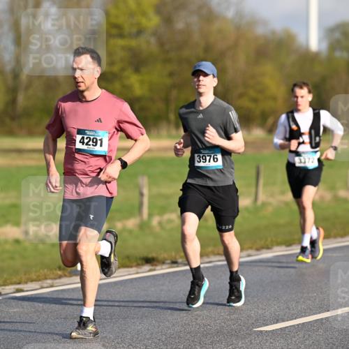 12.04.2026 - 45. Internationalen Wilhelmsburger Insellauf Dr. Thomas Lammeyer http://msf.ph/oto/9431322 12.04.2026 09:11:17 Laufen 4291, 3976, 3372, 226 meine-sportfotos.de