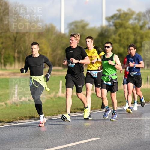 12.04.2026 - 45. Internationalen Wilhelmsburger Insellauf Dr. Thomas Lammeyer http://msf.ph/oto/9431339 12.04.2026 09:11:22 Laufen 3930, 3099, 226, 02 meine-sportfotos.de