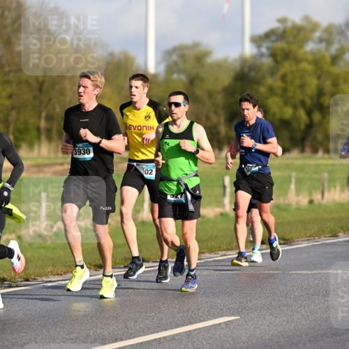 12.04.2026 - 45. Internationalen Wilhelmsburger Insellauf Dr. Thomas Lammeyer http://msf.ph/oto/9431343 12.04.2026 09:11:22 Laufen 3099, 3930, 02, 226, 1368 meine-sportfotos.de