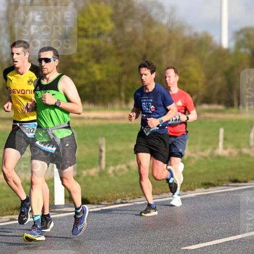 12.04.2026 - 45. Internationalen Wilhelmsburger Insellauf Dr. Thomas Lammeyer http://msf.ph/oto/9431352 12.04.2026 09:11:24 Laufen 3930, 02, 226 meine-sportfotos.de