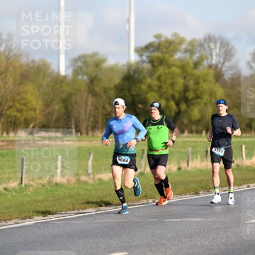 12.04.2026 - 45. Internationalen Wilhelmsburger Insellauf Dr. Thomas Lammeyer http://msf.ph/oto/9431382 12.04.2026 09:11:34 Laufen 5684, 3776, 2212 meine-sportfotos.de
