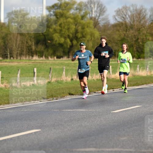 12.04.2026 - 45. Internationalen Wilhelmsburger Insellauf Dr. Thomas Lammeyer http://msf.ph/oto/9431429 12.04.2026 09:11:43 Laufen 569, 2253, 2127, 2010 meine-sportfotos.de