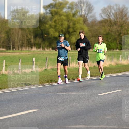 12.04.2026 - 45. Internationalen Wilhelmsburger Insellauf Dr. Thomas Lammeyer http://msf.ph/oto/9431432 12.04.2026 09:11:43 Laufen 2253, 2127, 2010 meine-sportfotos.de