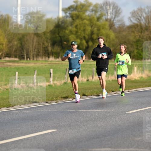 12.04.2026 - 45. Internationalen Wilhelmsburger Insellauf Dr. Thomas Lammeyer http://msf.ph/oto/9431434 12.04.2026 09:11:43 Laufen 5, 2253, 2127, 2010 meine-sportfotos.de