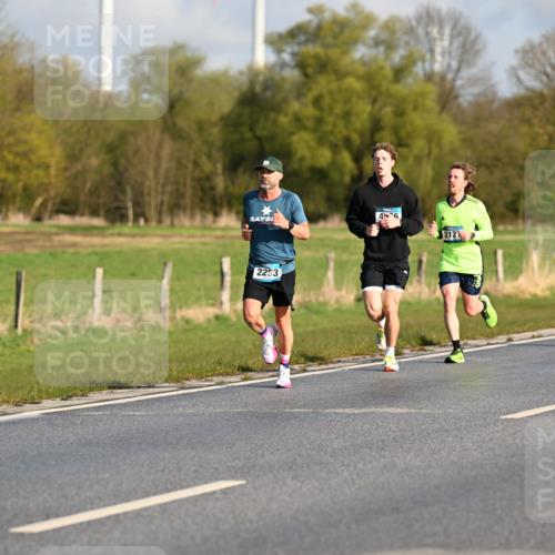 12.04.2026 - 45. Internationalen Wilhelmsburger Insellauf Dr. Thomas Lammeyer http://msf.ph/oto/9431436 12.04.2026 09:11:43 Laufen 4576, 2010, 2122, 2253 meine-sportfotos.de