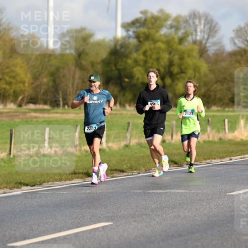 12.04.2026 - 45. Internationalen Wilhelmsburger Insellauf Dr. Thomas Lammeyer http://msf.ph/oto/9431439 12.04.2026 09:11:44 Laufen 45, 2127, 2010, 2253 meine-sportfotos.de