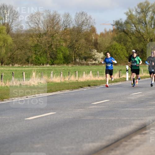 12.04.2026 - 45. Internationalen Wilhelmsburger Insellauf Dr. Thomas Lammeyer http://msf.ph/oto/9431470 12.04.2026 09:11:51 Laufen 4175, 5591, 5440 meine-sportfotos.de
