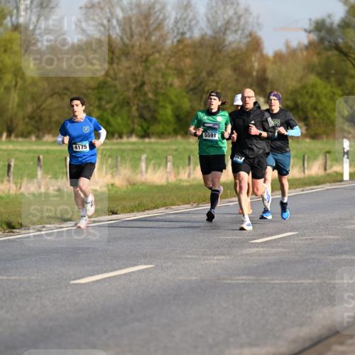 12.04.2026 - 45. Internationalen Wilhelmsburger Insellauf Dr. Thomas Lammeyer http://msf.ph/oto/9431488 12.04.2026 09:11:55 Laufen 5591, 5440, 4175 meine-sportfotos.de