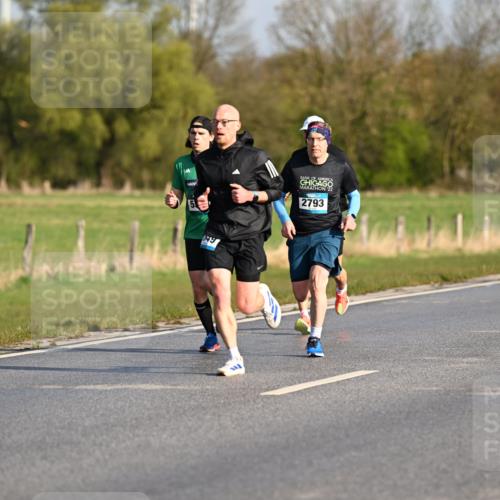 12.04.2026 - 45. Internationalen Wilhelmsburger Insellauf Dr. Thomas Lammeyer http://msf.ph/oto/9431504 12.04.2026 09:11:58 Laufen 22, 2793, 4175, 5, 149 meine-sportfotos.de