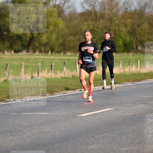 12.04.2026 - 45. Internationalen Wilhelmsburger Insellauf Dr. Thomas Lammeyer http://msf.ph/oto/9431526 12.04.2026 09:12:03 Laufen 5440 meine-sportfotos.de