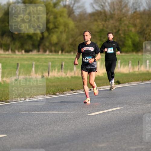 12.04.2026 - 45. Internationalen Wilhelmsburger Insellauf Dr. Thomas Lammeyer http://msf.ph/oto/9431528 12.04.2026 09:12:03 Laufen 544, 4127 meine-sportfotos.de