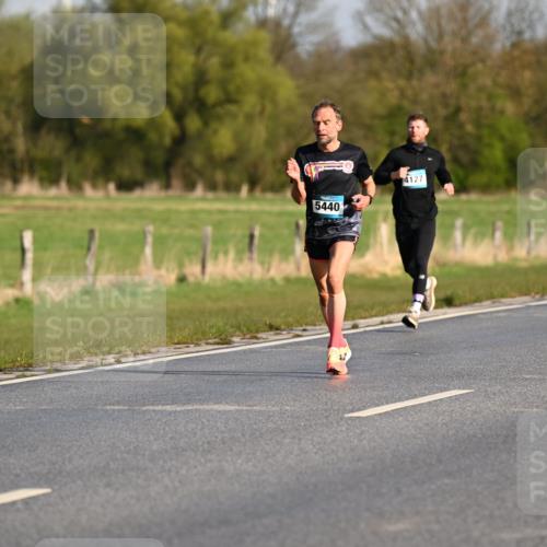 12.04.2026 - 45. Internationalen Wilhelmsburger Insellauf Dr. Thomas Lammeyer http://msf.ph/oto/9431529 12.04.2026 09:12:03 Laufen 5440, 4127 meine-sportfotos.de
