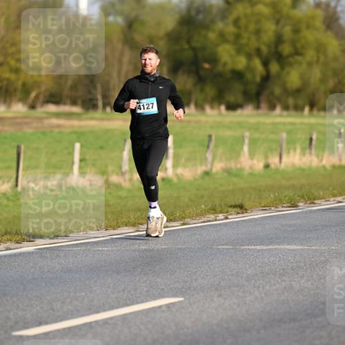 12.04.2026 - 45. Internationalen Wilhelmsburger Insellauf Dr. Thomas Lammeyer http://msf.ph/oto/9431547 12.04.2026 09:12:06 Laufen 440, 4127 meine-sportfotos.de