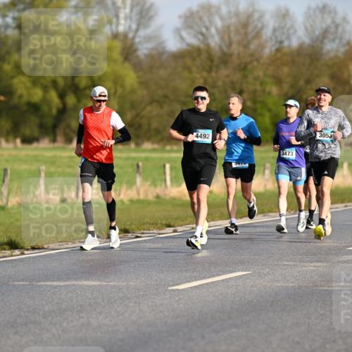 12.04.2026 - 45. Internationalen Wilhelmsburger Insellauf Dr. Thomas Lammeyer http://msf.ph/oto/9431574 12.04.2026 09:12:14 Laufen 4492, 3053, 3473, 3470 meine-sportfotos.de