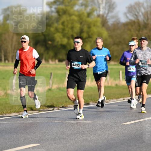12.04.2026 - 45. Internationalen Wilhelmsburger Insellauf Dr. Thomas Lammeyer http://msf.ph/oto/9431586 12.04.2026 09:12:15 Laufen 4492, 3473, 3053 meine-sportfotos.de