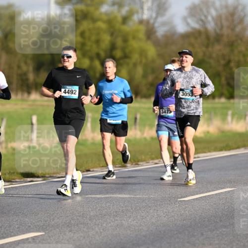 12.04.2026 - 45. Internationalen Wilhelmsburger Insellauf Dr. Thomas Lammeyer http://msf.ph/oto/9431588 12.04.2026 09:12:16 Laufen 4492, 3473, 3053 meine-sportfotos.de
