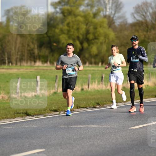 12.04.2026 - 45. Internationalen Wilhelmsburger Insellauf Dr. Thomas Lammeyer http://msf.ph/oto/9431633 12.04.2026 09:12:26 Laufen 2160, 5503, 5629, 4572, 402 meine-sportfotos.de