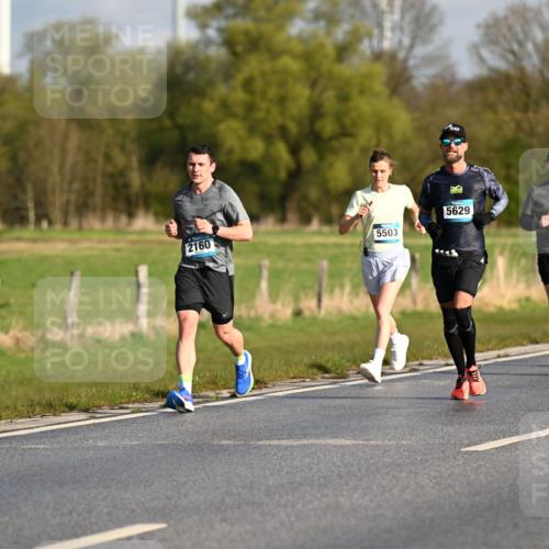 12.04.2026 - 45. Internationalen Wilhelmsburger Insellauf Dr. Thomas Lammeyer http://msf.ph/oto/9431635 12.04.2026 09:12:26 Laufen 5629, 4572, 5503, 2160, 4027, 43 meine-sportfotos.de