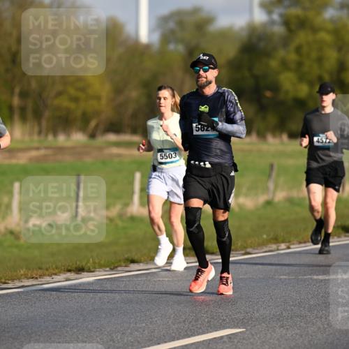 12.04.2026 - 45. Internationalen Wilhelmsburger Insellauf Dr. Thomas Lammeyer http://msf.ph/oto/9431649 12.04.2026 09:12:28 Laufen 2160, 5503, 562, 457, 4381 meine-sportfotos.de