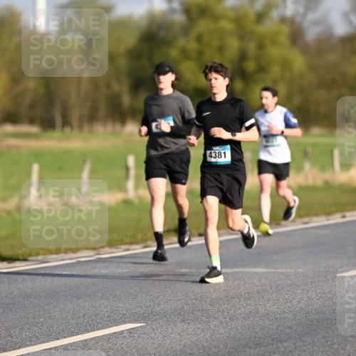 12.04.2026 - 45. Internationalen Wilhelmsburger Insellauf Dr. Thomas Lammeyer http://msf.ph/oto/9431654 12.04.2026 09:12:29 Laufen 5629, 4381 meine-sportfotos.de