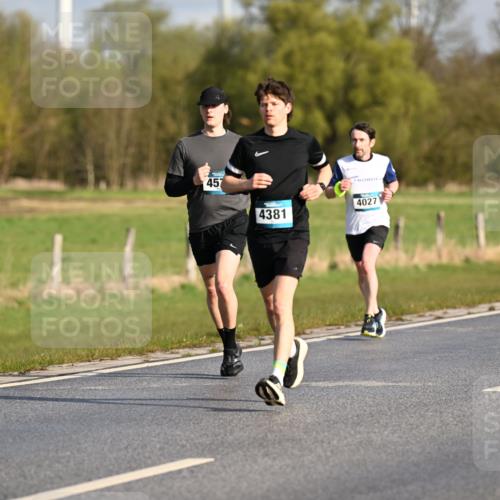 12.04.2026 - 45. Internationalen Wilhelmsburger Insellauf Dr. Thomas Lammeyer http://msf.ph/oto/9431655 12.04.2026 09:12:29 Laufen 457, 4381, 4027 meine-sportfotos.de
