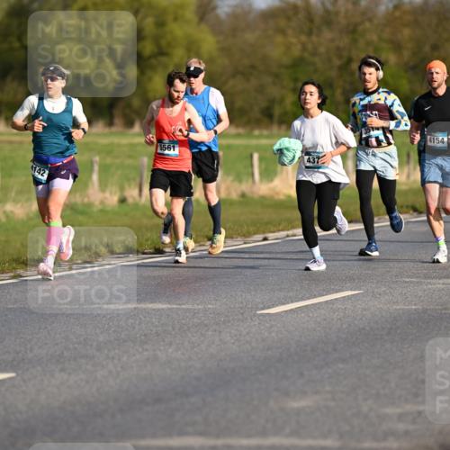 12.04.2026 - 45. Internationalen Wilhelmsburger Insellauf Dr. Thomas Lammeyer http://msf.ph/oto/9431708 12.04.2026 09:12:39 Laufen 4142, 5561, 437, 4154, 4052 meine-sportfotos.de