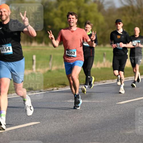 12.04.2026 - 45. Internationalen Wilhelmsburger Insellauf Dr. Thomas Lammeyer http://msf.ph/oto/9431732 12.04.2026 09:12:43 Laufen 3514, 4154, 4052, 46 meine-sportfotos.de