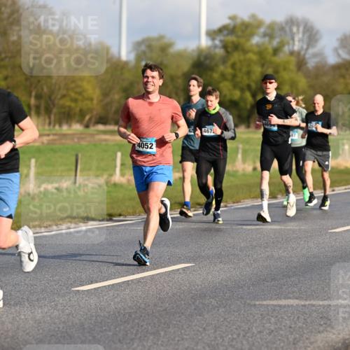 12.04.2026 - 45. Internationalen Wilhelmsburger Insellauf Dr. Thomas Lammeyer http://msf.ph/oto/9431738 12.04.2026 09:12:44 Laufen 4052, 4154, 467, 469, 87 meine-sportfotos.de