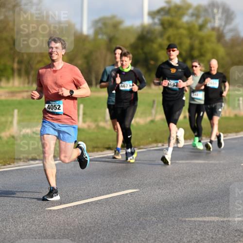 12.04.2026 - 45. Internationalen Wilhelmsburger Insellauf Dr. Thomas Lammeyer http://msf.ph/oto/9431739 12.04.2026 09:12:44 Laufen 4052, 4673, 4694 meine-sportfotos.de