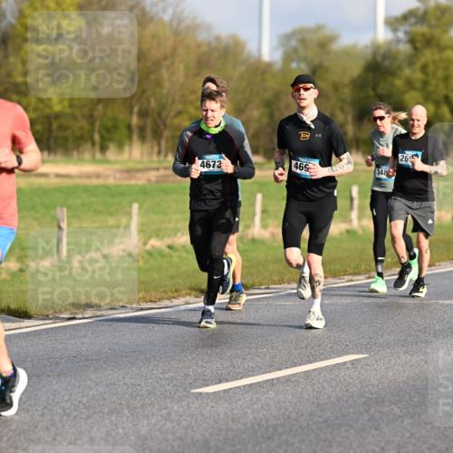 12.04.2026 - 45. Internationalen Wilhelmsburger Insellauf Dr. Thomas Lammeyer http://msf.ph/oto/9431744 12.04.2026 09:12:45 Laufen 4052, 4673, 469, 348, 265 meine-sportfotos.de