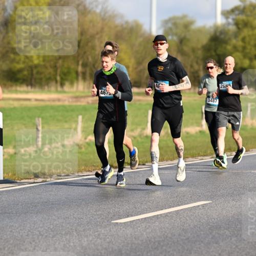 12.04.2026 - 45. Internationalen Wilhelmsburger Insellauf Dr. Thomas Lammeyer http://msf.ph/oto/9431745 12.04.2026 09:12:45 Laufen 4052, 463, 265, 4675, 3487 meine-sportfotos.de