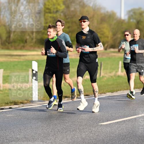 12.04.2026 - 45. Internationalen Wilhelmsburger Insellauf Dr. Thomas Lammeyer http://msf.ph/oto/9431750 12.04.2026 09:12:46 Laufen 4675, 6, 348, 265 meine-sportfotos.de
