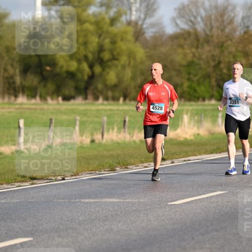 12.04.2026 - 45. Internationalen Wilhelmsburger Insellauf Dr. Thomas Lammeyer http://msf.ph/oto/9431765 12.04.2026 09:12:51 Laufen 4528, 3351, 3561 meine-sportfotos.de