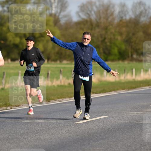 12.04.2026 - 45. Internationalen Wilhelmsburger Insellauf Dr. Thomas Lammeyer http://msf.ph/oto/9431783 12.04.2026 09:12:54 Laufen 3351, 3561 meine-sportfotos.de