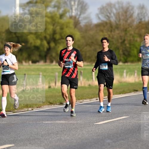 12.04.2026 - 45. Internationalen Wilhelmsburger Insellauf Dr. Thomas Lammeyer http://msf.ph/oto/9431898 12.04.2026 09:13:18 Laufen 4087, 5452, 2377, 3047 meine-sportfotos.de