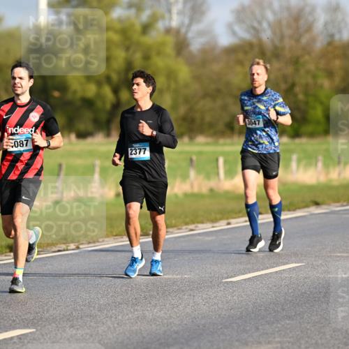 12.04.2026 - 45. Internationalen Wilhelmsburger Insellauf Dr. Thomas Lammeyer http://msf.ph/oto/9431907 12.04.2026 09:13:19 Laufen 087, 2377, 3047 meine-sportfotos.de