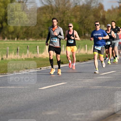 12.04.2026 - 45. Internationalen Wilhelmsburger Insellauf Dr. Thomas Lammeyer http://msf.ph/oto/9431919 12.04.2026 09:13:22 Laufen 4075, 2181, 2213, 4144, 4979 meine-sportfotos.de