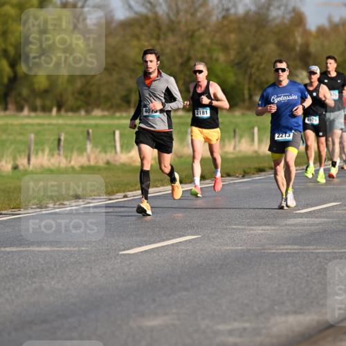 12.04.2026 - 45. Internationalen Wilhelmsburger Insellauf Dr. Thomas Lammeyer http://msf.ph/oto/9431920 12.04.2026 09:13:22 Laufen 407, 2181, 2213, 4979, 975 meine-sportfotos.de