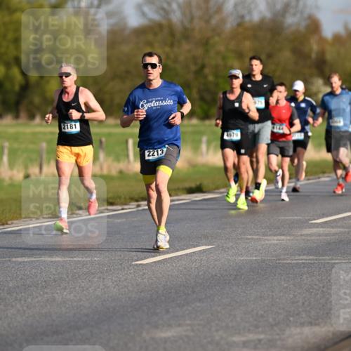12.04.2026 - 45. Internationalen Wilhelmsburger Insellauf Dr. Thomas Lammeyer http://msf.ph/oto/9431933 12.04.2026 09:13:24 Laufen 4075, 2181, 2213, 4979 meine-sportfotos.de