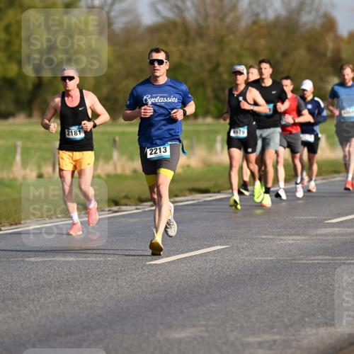 12.04.2026 - 45. Internationalen Wilhelmsburger Insellauf Dr. Thomas Lammeyer http://msf.ph/oto/9431934 12.04.2026 09:13:24 Laufen 4075, 2181, 2213, 4979, 3355 meine-sportfotos.de