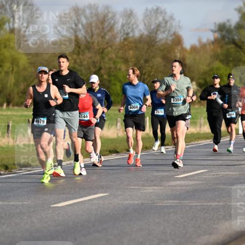 12.04.2026 - 45. Internationalen Wilhelmsburger Insellauf Dr. Thomas Lammeyer http://msf.ph/oto/9431940 12.04.2026 09:13:26 Laufen 4979, 975, 4144, 4068, 2979, 3355, 4994, 2627, 560, 5052 meine-sportfotos.de